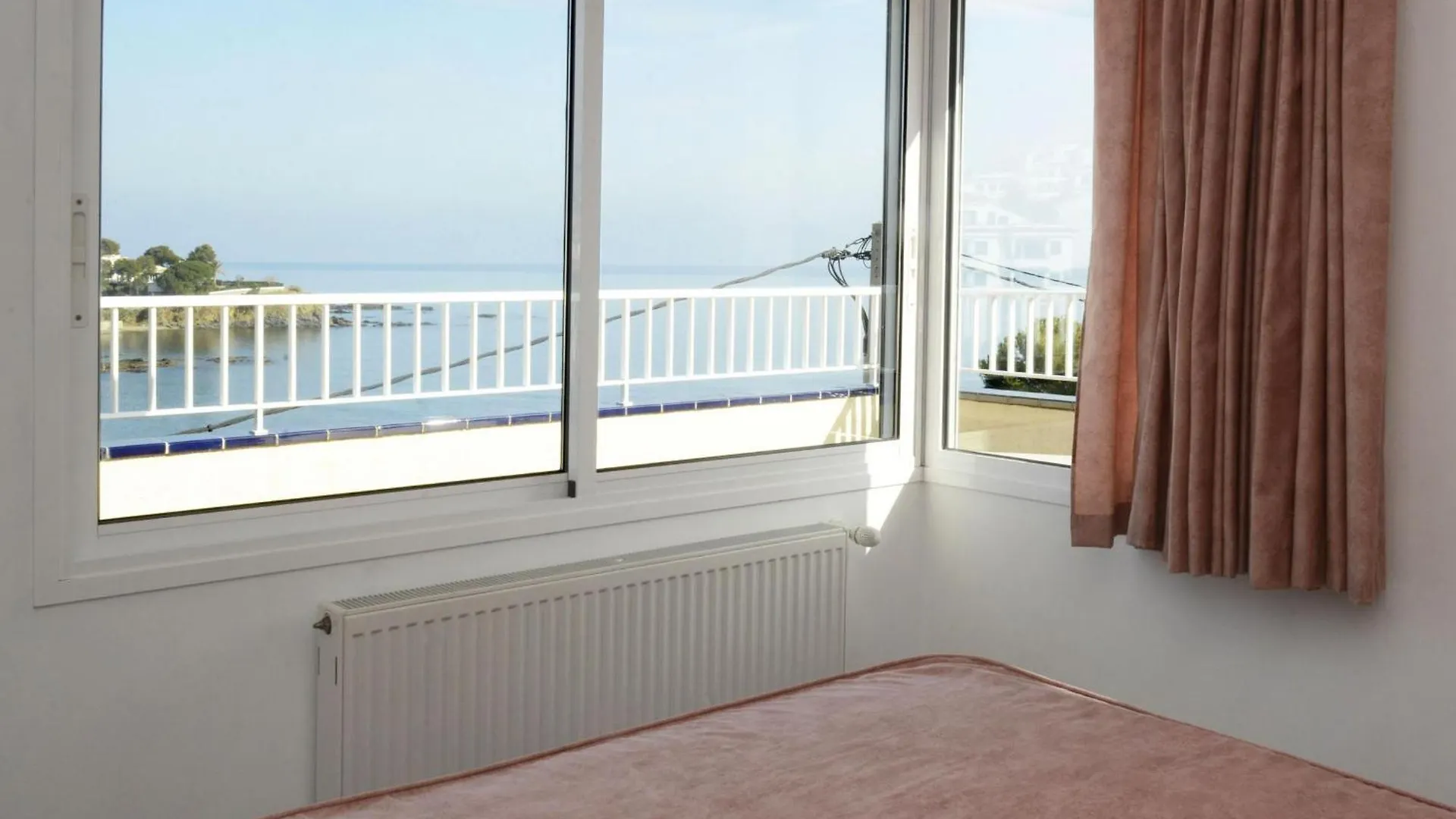 Ferienwohnung Vinya Farella 5 - Fantastico Atico Con Gran Terraza, Vista Al Mar, Garaje, Satelite Y Wifi. - Es-228-16 Llança 0*,  Spanien